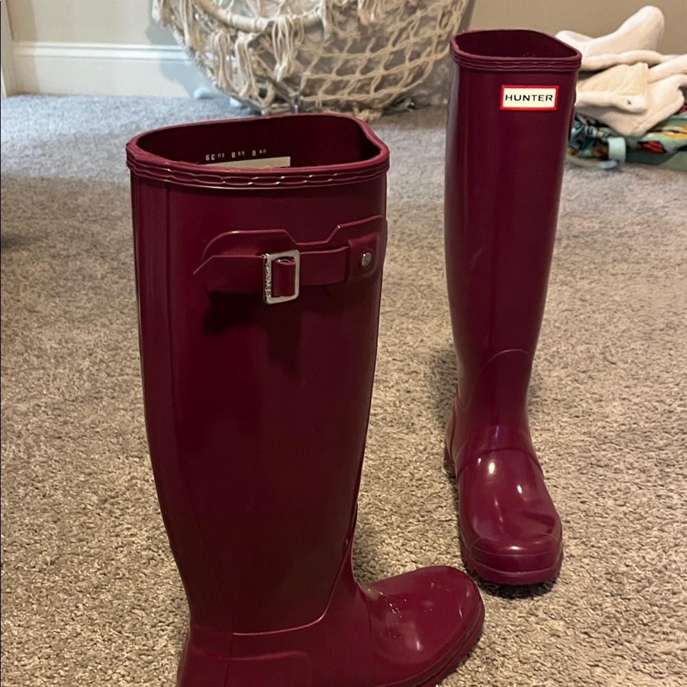 Hunter Deep Burgundy Tall Boots - Picture 4 of 4
